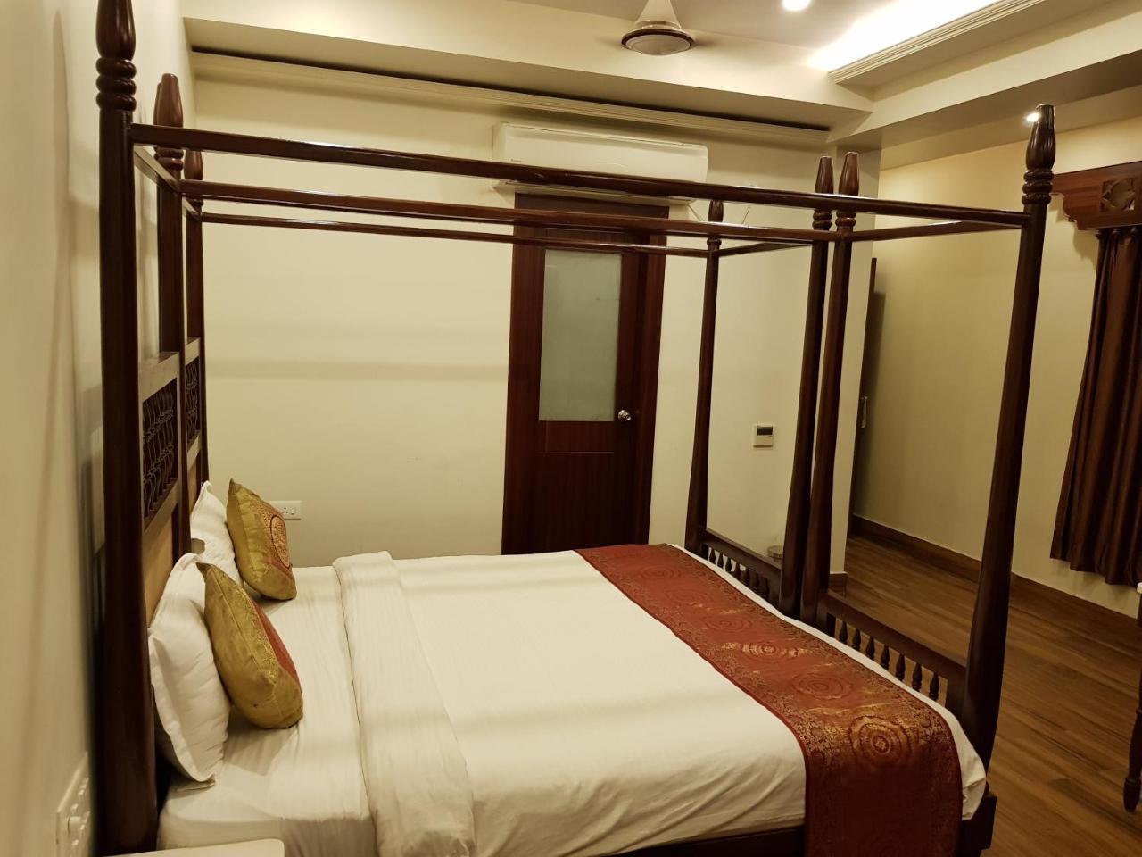 Hotel Banaras Haveli Варанаси Экстерьер фото