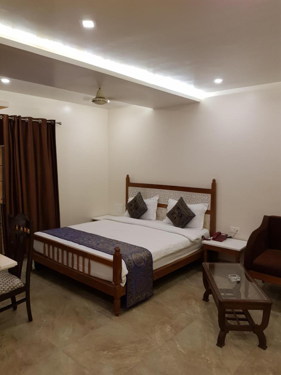 Hotel Banaras Haveli Варанаси Экстерьер фото